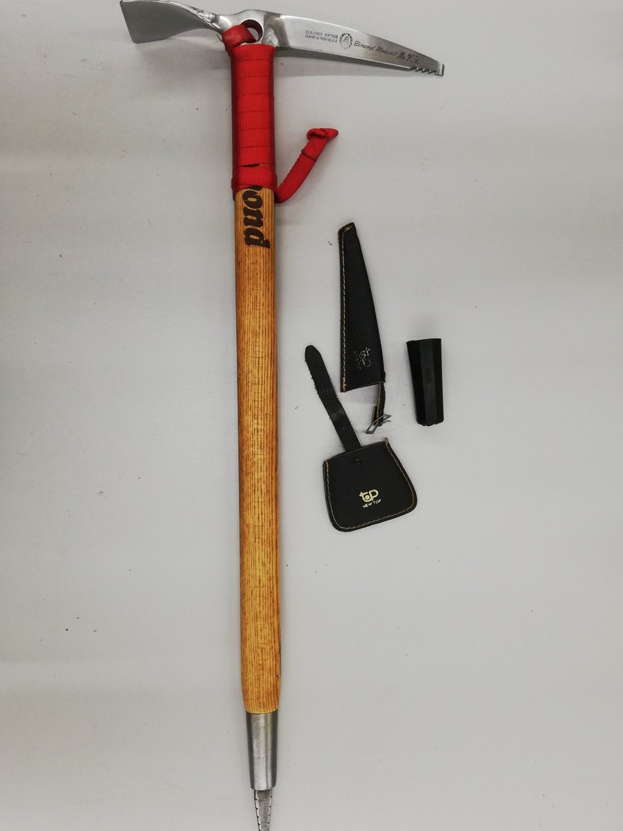 NT87082470's tweet photo. #SIMOND のスペシャルMK2を買取させていただきました⛏️
1973年頃に製造されたウッドシャフトとしては最後のピッケルだそうです!
当店の女性スタッフが丹精込めて磨き上げ、綺麗にいたしました🧽
是非、当店にお越しくださいませ🙇🏻
#ハードオフ #オフハウス #登山 #登山用具 #ピッケル https://t.co/QY1ydsjpap