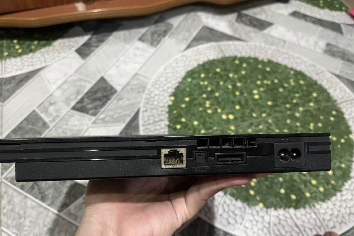 toaouangiant's tweet photo. Ps2 (Playstation 2) ครบชุดพร้อมเล่น มีช่อง Usb ต่อเล่นได้
ตัวเครื่องใช้งานได้ปกติ ไฟเข้า
ตำหนิ
จอยไฟเข้า แต่กดไม่ได้
Price 1500 shipping 50
แถมเกม
#PlayStation #PlayStation5 #play2 #playstation2 #เกม #เครื่องเกม #เพลย์สเตชั่น #เกมบอย #gaming #toaouangiant https://t.co/aFklpZh7Dj