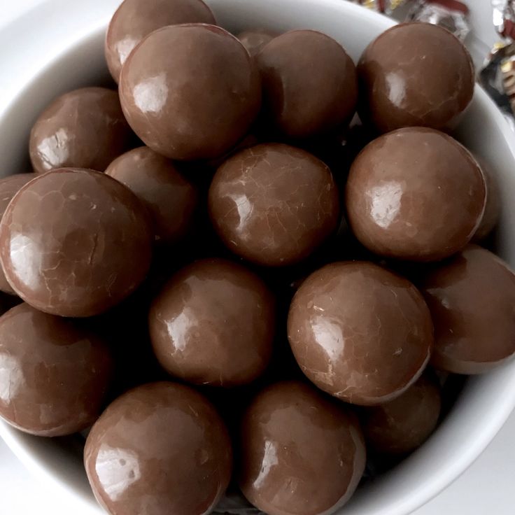 catteomji's tweet photo. choco ball T T https://t.co/MT28T07SqP