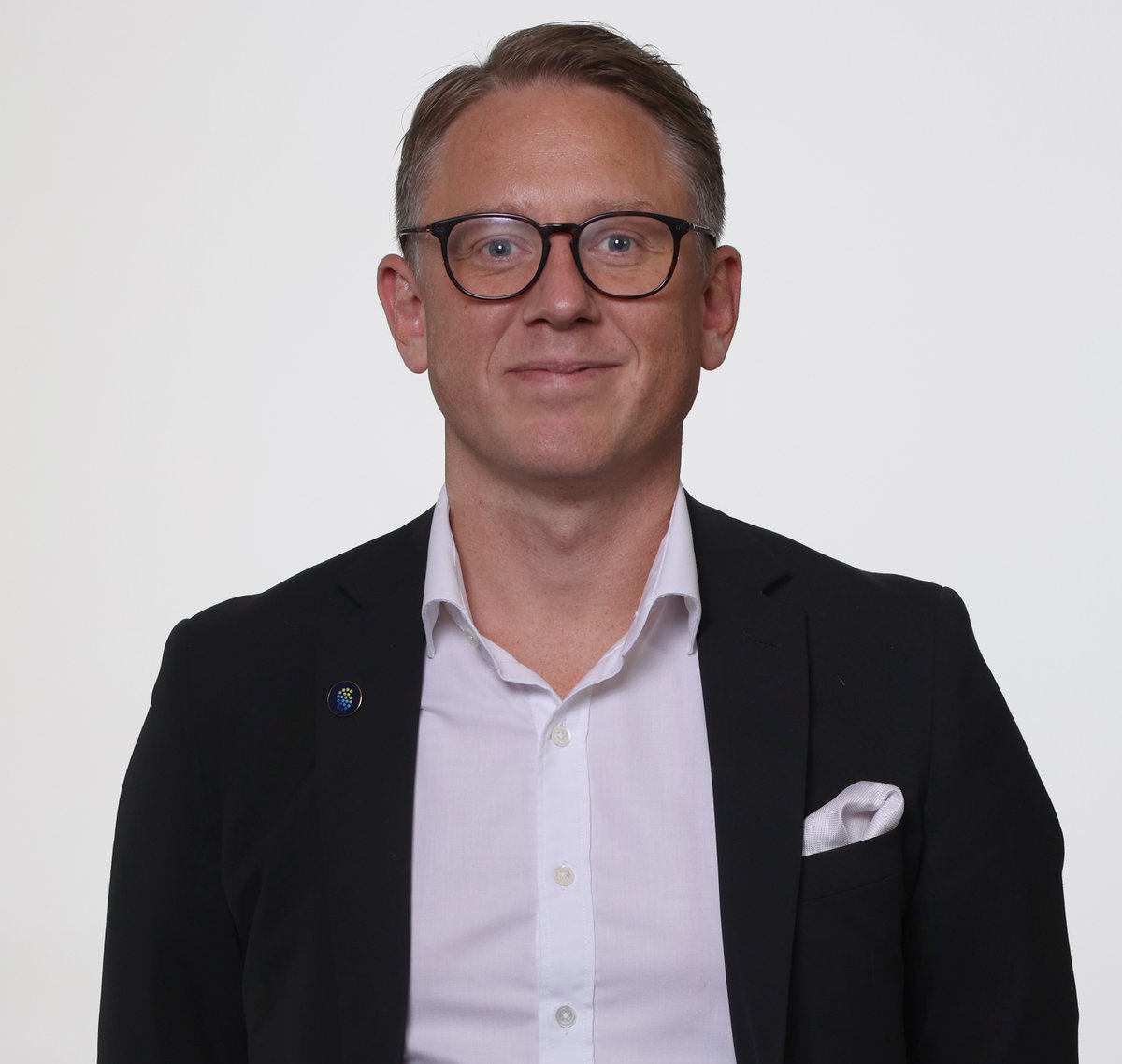 🎙️ Nästa gäst i <a href="/SportViewsPod/">Sport Views Podcast</a> är Christer Abrahamsson – från Sirius Fotboll till Svenska Innebandyförbundet.

Vi ska prata ledarskap, förändring och framtidens idrott.

💬 Har du en fråga du vill att jag ställer?
Svara här eller skicka DM!
#Innebandy #Ledarskap #Idrott