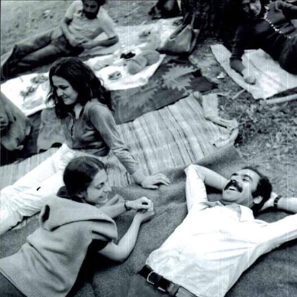 alicanuludag's tweet image. Tam 45 yıl oldu, İlhan Erdost katledileli…

Yayıncı İlhan Erdost, yasak yayın bulundurmak iddiasıyla gözaltına alındı, 7 Kasım 1980’de ağabeyi Muzaffer İlhan Erdost ile götürüldüğü Mamak Askeri Cezaevi’nde askerlerce dövülerek öldürüldü. 

İşkenceci Astsubay Şükrü Bağ, askerlere…