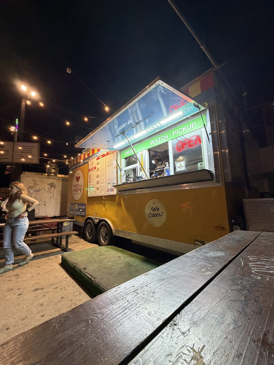 Reilly’s Bad Photos tweet media