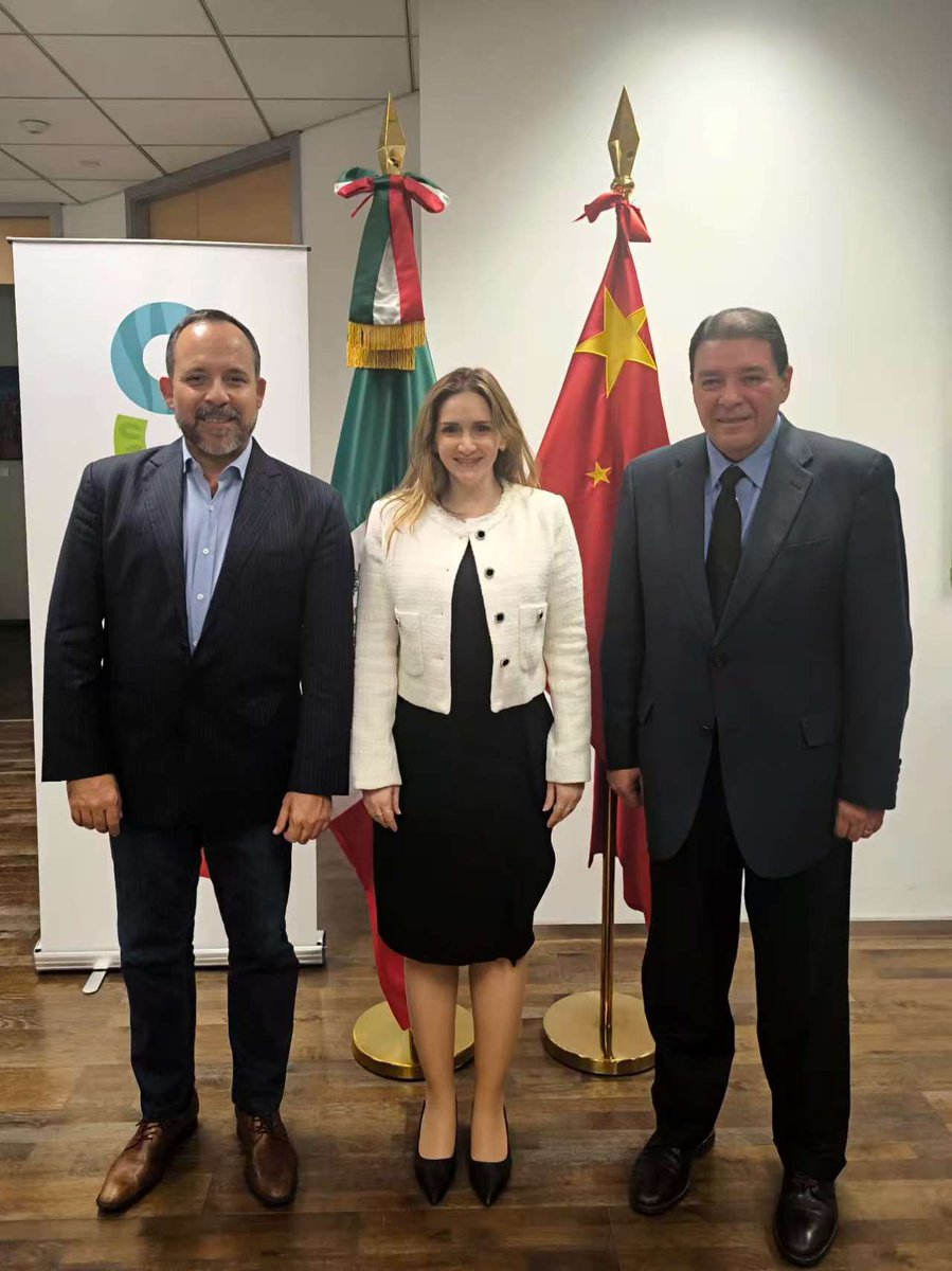 El CG <a href="/MIsidro/">Miguel Angel Isidro</a>, junto con los representantes del Comité Bilateral México - China del  <a href="/ComceOficial/">COMCE</a>, Bárbara Díaz y Rafael Valdez participaron en el seminario sobre expansión internacional de la industria logística y manufacturera. 
<a href="/SRE_mx/">Relaciones Exteriores</a>