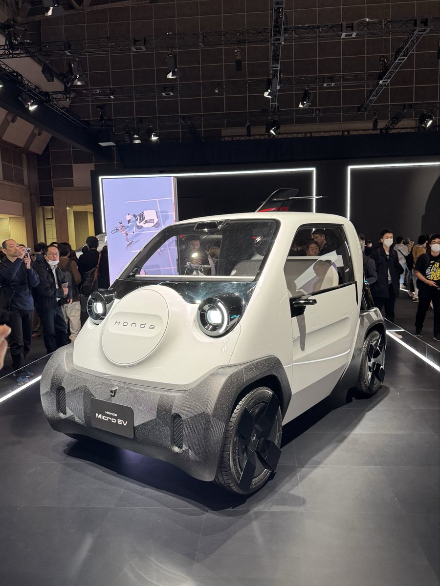 Benjamin50cc's tweet image. 仕事でJMSに来ました
明日は、9日の和歌山ミニカーミーティングの為に現地に前入りします♩