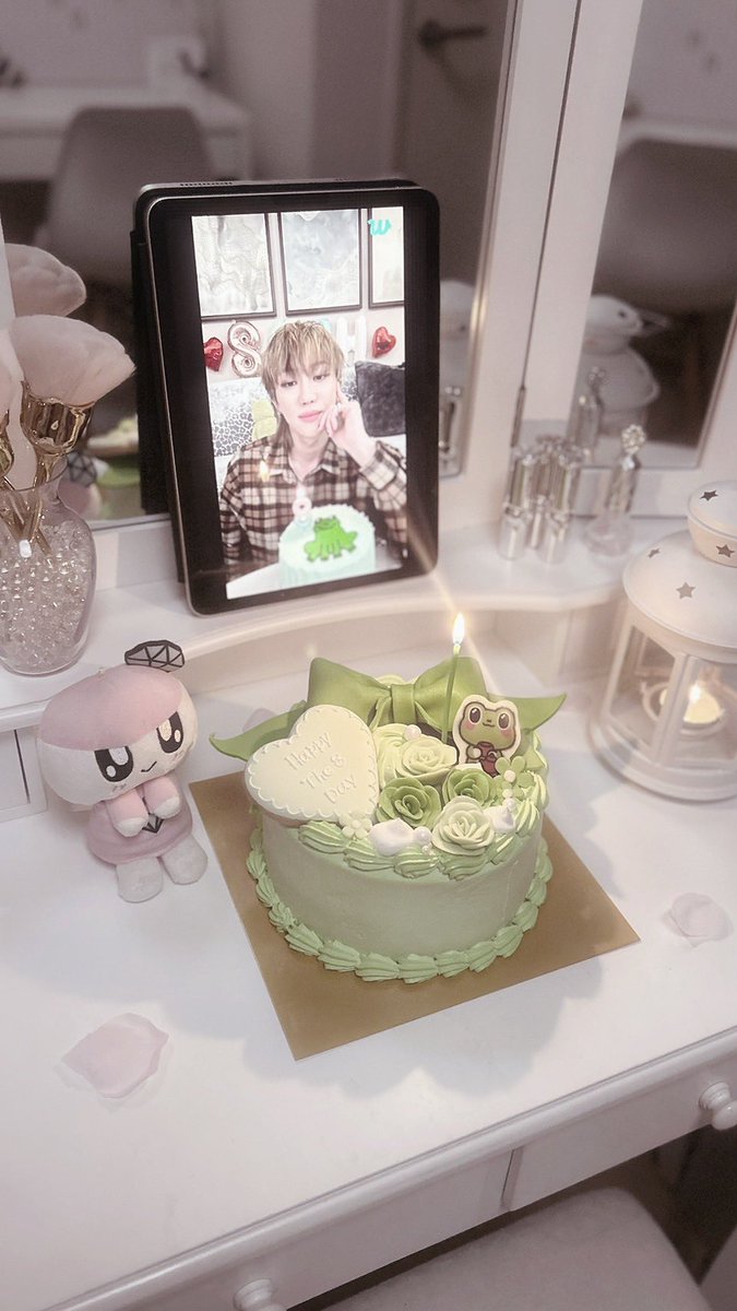 svt_mugi's tweet photo. HAPPY The8  Day🐸🎀

#Happy_THE8_Day
#디에잇 #THE8
#세븐틴 #SEVENTEEN https://t.co/AoDUI1fz9Q