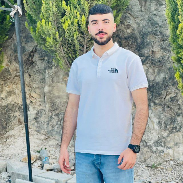 palinfoen's tweet photo. Israeli occupation forces detain Mo’men Nafez while storming his home in Huwara town, south of Nablus in the occupied West Bank.

#GazaGenocide
#Aqsaunderattack
#europe #Gaza #Palestine
#Israeliwarcrimes #غزة https://t.co/TgX0AcHIrv