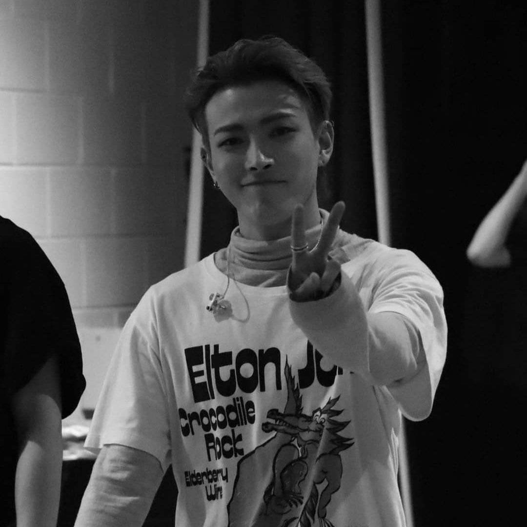 HoongjongC's tweet photo. Feliz cumpleaños hongjooong precioso! Capitán de ateez y del kpop @ATEEZofficial #hongjoong #ateez https://t.co/fUpZ4cVnuv