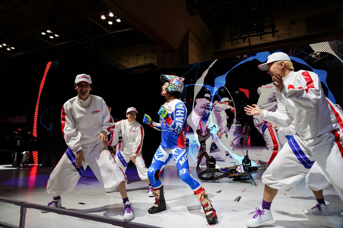 yamaha_race's tweet image. #JapanMobilityShow2025
￣￣￣￣￣￣￣￣￣￣￣
&quot;ヤマハメッセージショー&quot;🎶
全日本トライアルチャンピオン🏆 #黒山健一 選手が、#電動トライアルバイク『TY-E3.0』と共に、&quot;ヤマハメッセージショー&quot;に出演中⚡️

黒山選手はパフォーマーとして、もはや自身の手足となっているTY-E…