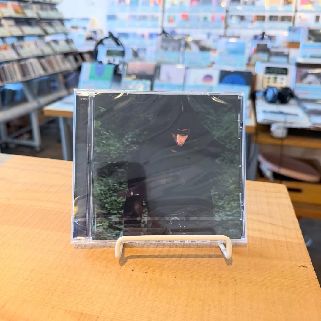 ＜入荷情報＞

【Not for Radio /Melt】

サイケデリック・インディー・ポップ・ロック・バンド、The Marias。その彼らを率いる、プエルトリコ生まれ、アトランタ育ちのMaría Zardoyaによる、ゴシック・ロマンティシズム溢れるソロ・プロジェクト、Not for Radio始動！
⇒ morerecords.jp/?pid=189137654