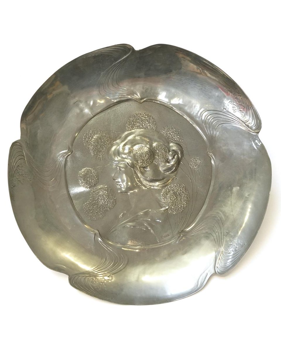 Discover exquisite treasures at our Antiques, Collectables, and Jewellery Auction on 11th Nov!

Lot No 71 is a Art Nouveau silver plated charger by H. Gravl.

Take a look here: tinyurl.com/ebnovsale

#eastbourneauctions #artnouveau #silverplated