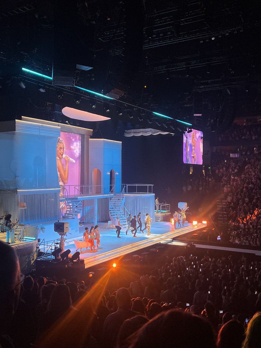 party4ln's tweet image. pretty girl avenue! 
(this week was so much fun ⋆˙⟡♡)