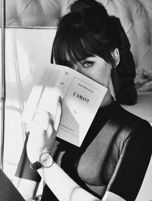 Friday...☀️
Anna Karina