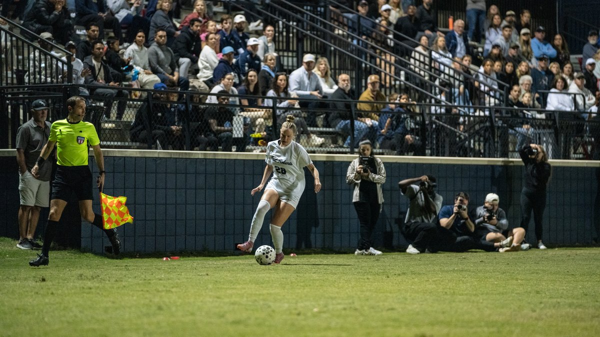 TheSummitLeague's tweet photo. .@ORUWSoccer advances ๐ค
Check out the photo gallery, recap and more from the second #SummitWSOC semifinals match ๐ท
๐๏ธยป https://t.co/yIu1m55NrM
#ReachTheSummit x #SummitWSOC https://t.co/WrAOMkDH1T
