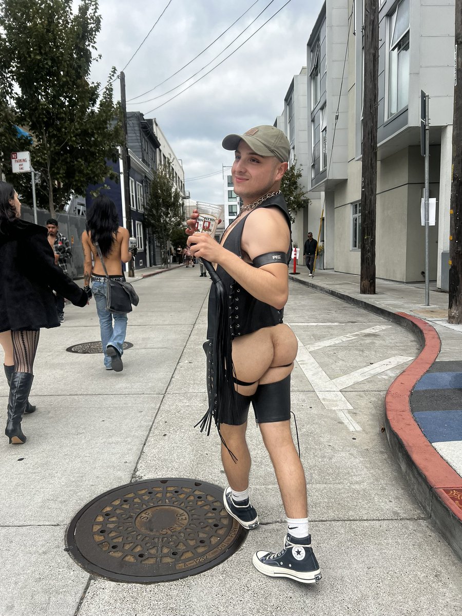 lilstudboy's tweet photo. Give a boy a warm welcome to X 😘
#folsom #folsomstreetfair #SanFrancisco https://t.co/0AvzokNLIc