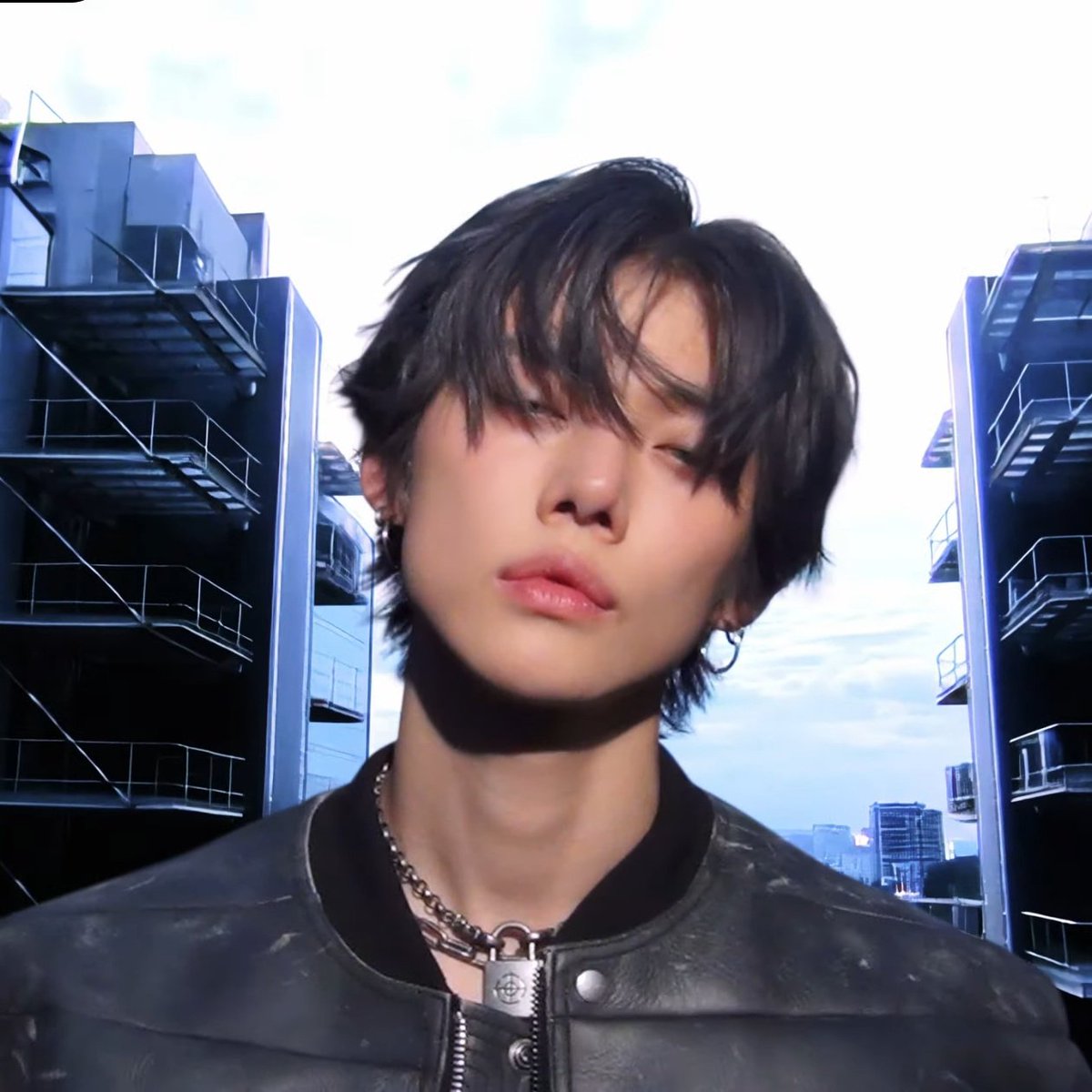 allaboutyeonjun's tweet photo. I FEEL SO SICKKK https://t.co/YdeLPuGcDd