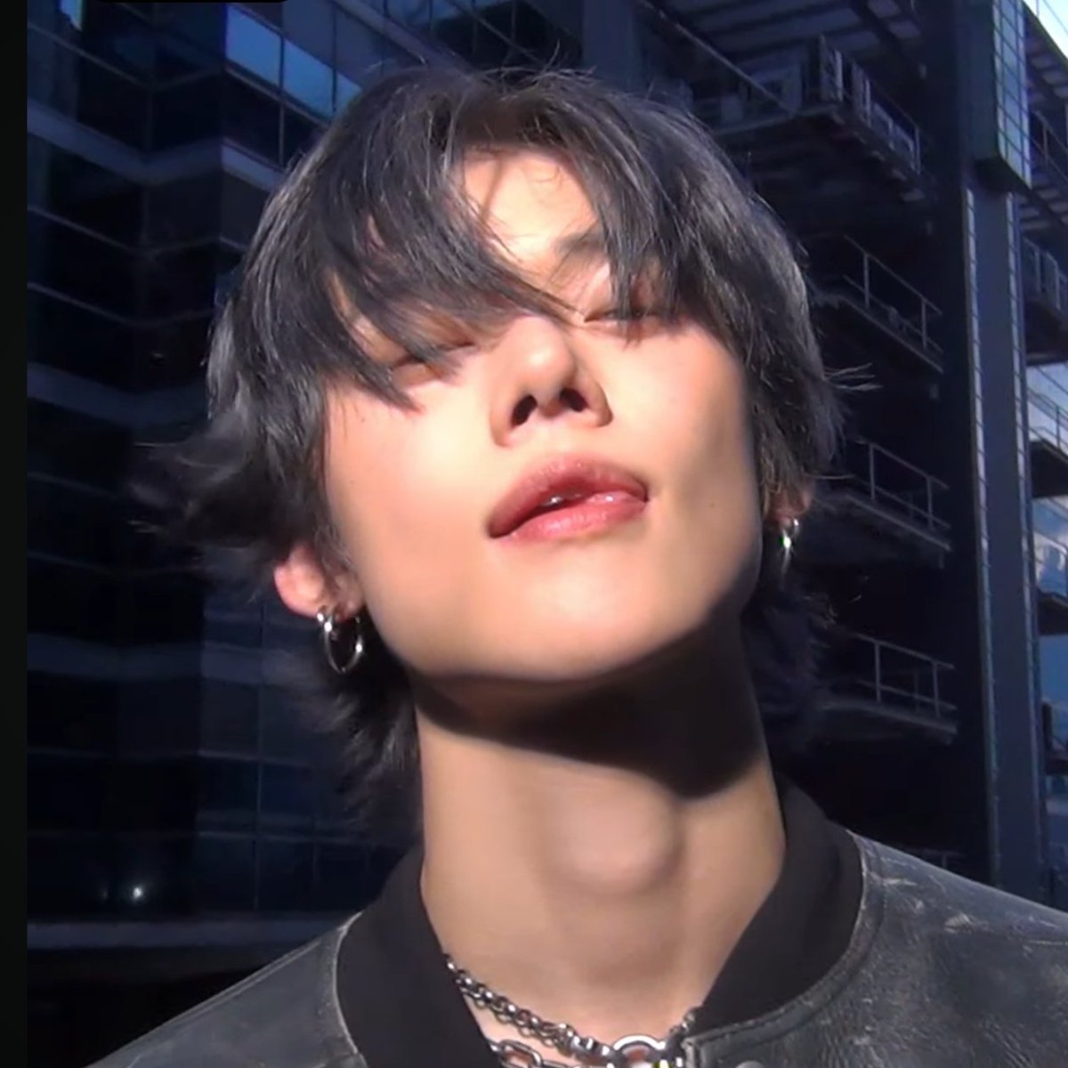 allaboutyeonjun's tweet photo. I FEEL SO SICKKK https://t.co/YdeLPuGcDd