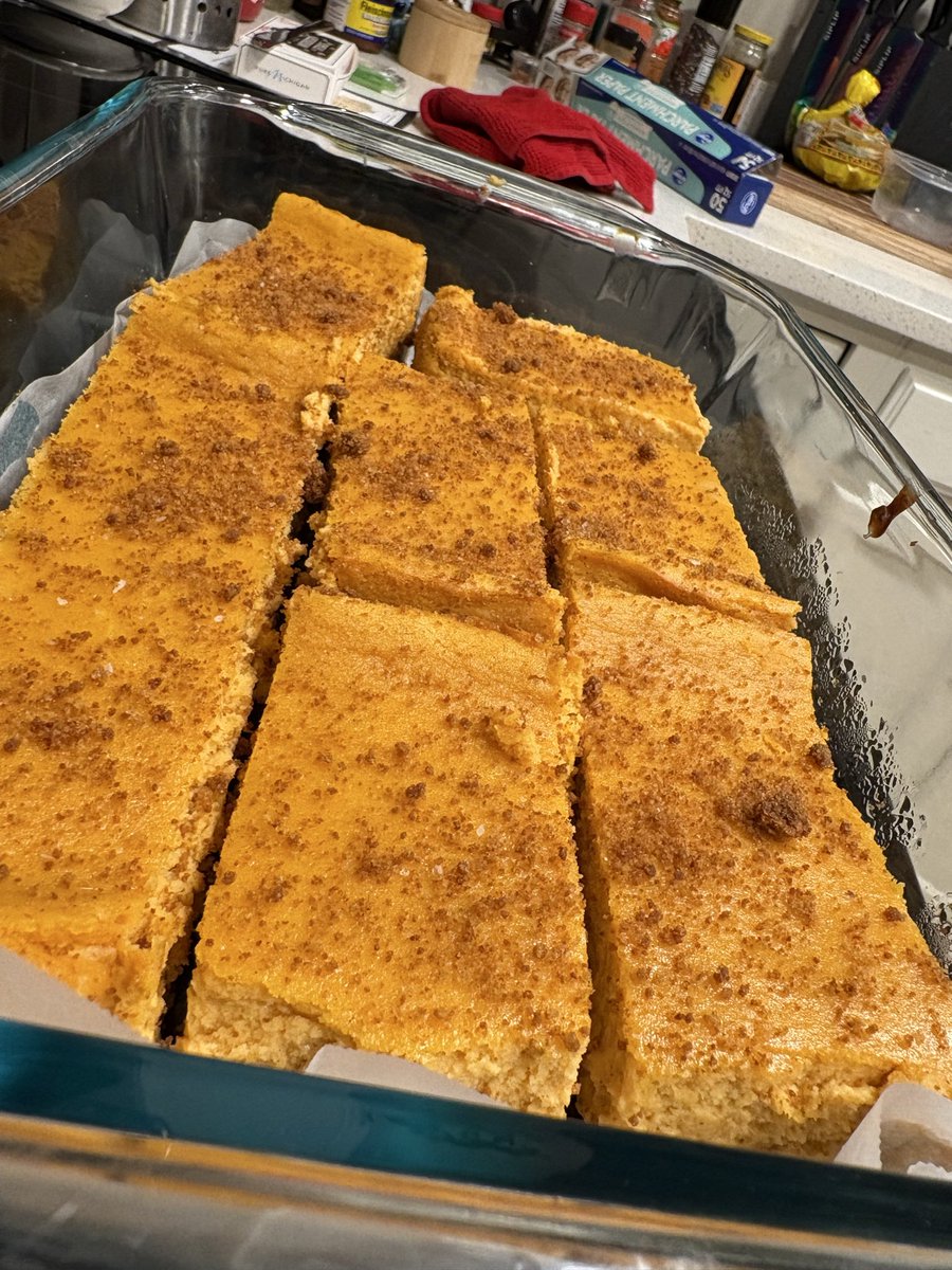 MochieBear01's tweet photo. It’s been a while, here are some fall baked goods I’ve been crafting!~ https://t.co/gF5M8i4FP7