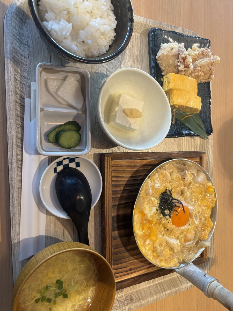 しろくろ tweet media