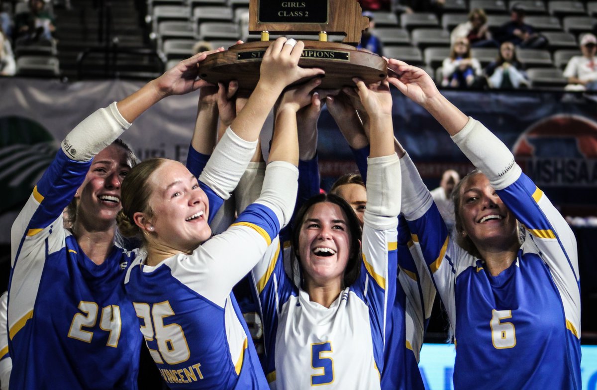 What a year. What a ride.

St. Vincent volleyball clinched its first-ever state title with a dominant postseason sweep, defeating Hermann 3-0 in the Class 2 championship on Thursday and capping a historic season. 🏐🏆
semoball.com/high-school-sp…