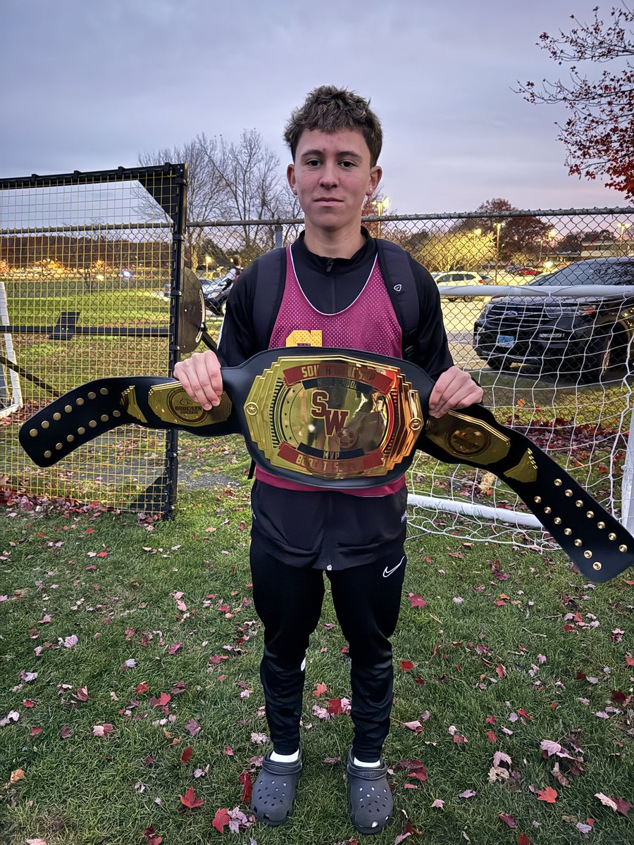 This weeks mvp goes to Junior Heredia for bring a great teammate and checking in on his boys throughout the season. Your teammates know how much you care.