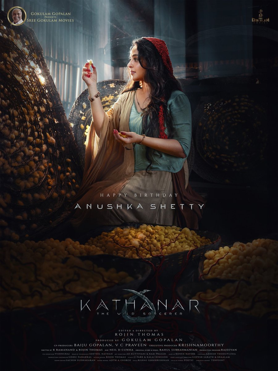 CineAspect's tweet photo. Not the tale you know, but the one rewritten by time.! 

A timeless beauty.. 😍

Happy Birthday, Dear #AnushkaShetty. The face of our Nila &amp;… 

@MsAnushkaShetty #Kathanar #Kathanarthewildsorcerer @GokulamMovies #RojinThomas
@Actor_Jayasurya https://t.co/OpUH9CkmCt