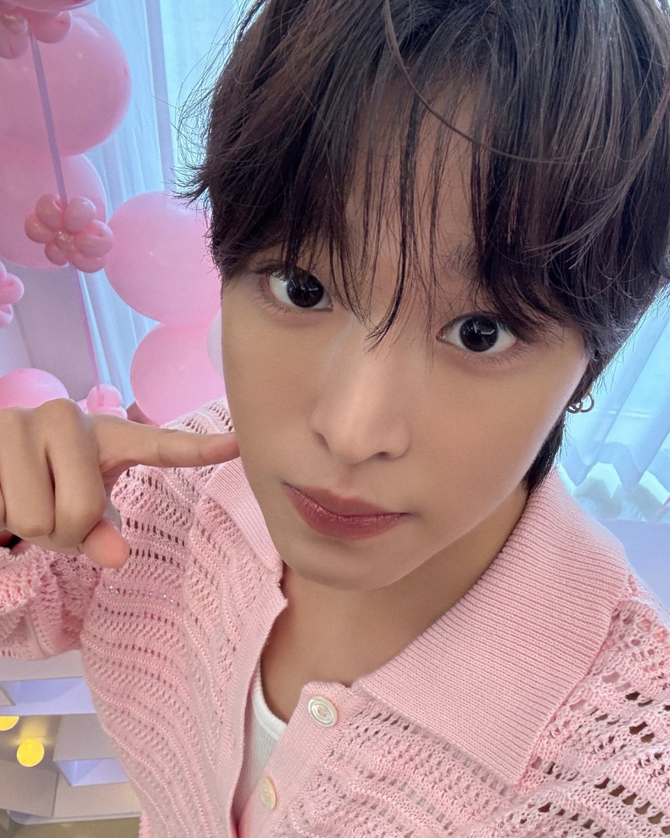 cipicipi_cosme's tweet photo. 𝑪𝒊𝒑𝒊𝑪𝒊𝒑𝒊 × 𝑵𝑪𝑻 𝑾𝑰𝑺𝑯
𝑹𝑰𝑲𝑼
 
୨୧::::::::::୨୧::::::::::୨୧:::::::::::୨୧
 
🎀𝑪𝒊𝒑𝒊𝑪𝒊𝒑𝒊 𝓓𝓮𝔀𝔂 𝓕𝓲𝓵𝓶 𝓣𝓲𝓷𝓽 𝓡
　RIKU使用色
　05 Cherry Milk Latte
　¥1,430 (𝒕𝒂𝒙 𝒊𝒏)
 
୨୧::::::::::୨୧::::::::::୨୧:::::::::::୨୧

全国発売 2025年11月17日(月)
��ロフト
✧プラザ
✧ハンズ
✧アットコスメストア
✧ショップイン
✧アインズ&トルペ
✧イオン
✧マツキヨ
✧公式オンラインショップ(11:00)
 
#NCTWISHとシピシピを繋ぐリボンティント
