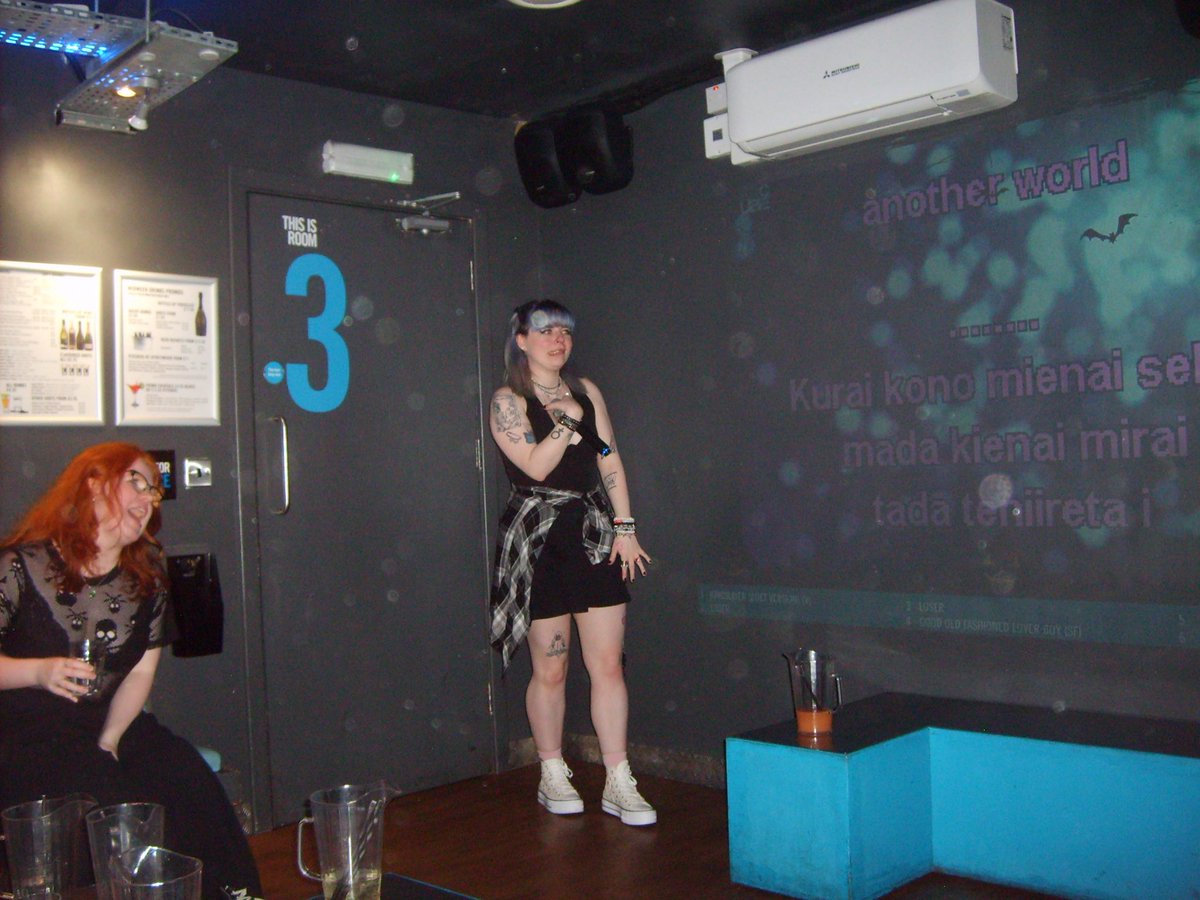 rachelcantsleep's tweet photo. kingslayer at karaoke but i do not speak japanese https://t.co/oOekge9S3Q