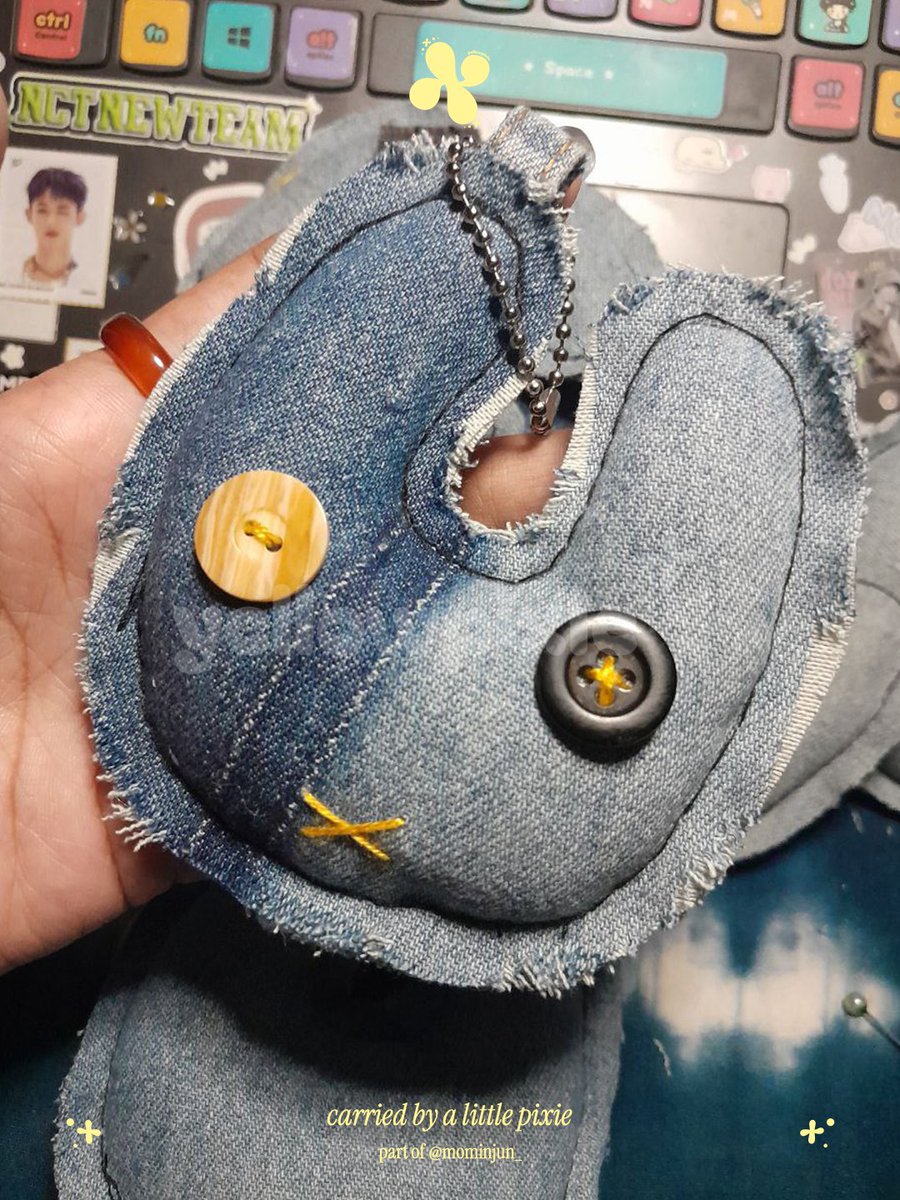 yellowpixie__'s tweet photo. new batch of bbibbi is here! 💛🪡
each one’s a lil different (and some are rare 👀)
DM if you wanna adopt one 💌✨

#yellowpixie #bbibbi #carriedbyalittlepixie #handmadewithlove #smallthingsbigmagic https://t.co/RgQZJHXnLw