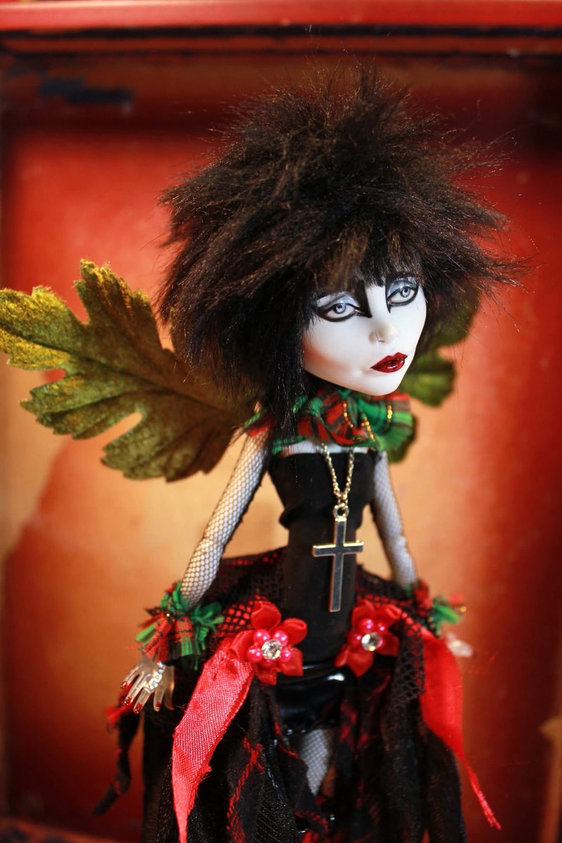 faithinpurity's tweet photo. New art doll drop in the shop!
Intro pricing for 48 hours on my website, then she will move to Etsy at full listing value.
#artdoll #monsterhigh #dollrepaint #christmasdoll #christmasdecor #gothpunk #gothdoll #Bat https://t.co/kjz6F8DC5y
