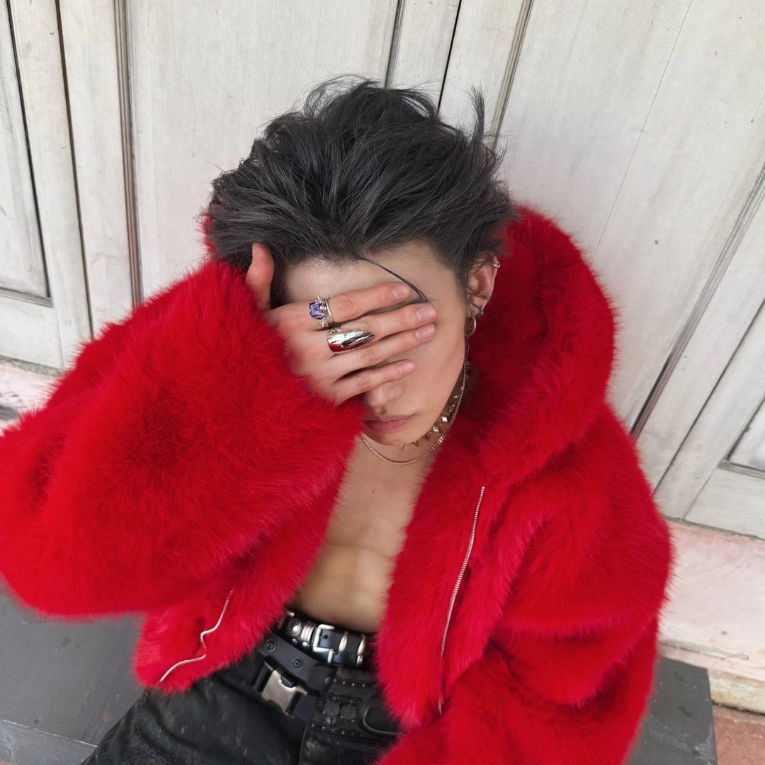 YEONJUN updated his profile picture on Instagram! 🥹