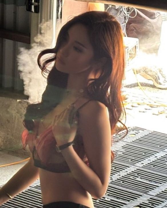 rlcvgon's tweet image. hi i'm riri, looking for interactive moots!

★  filo, she/her, scorpio, 06
★ not new to #stantwt / #kpoptwt
★ doctor in veterinary medicine student 🐾
★ cortis, red velvet, svt, lesserafim, katseye, multistan

♡ / ↻ would be appreciated, thank you!