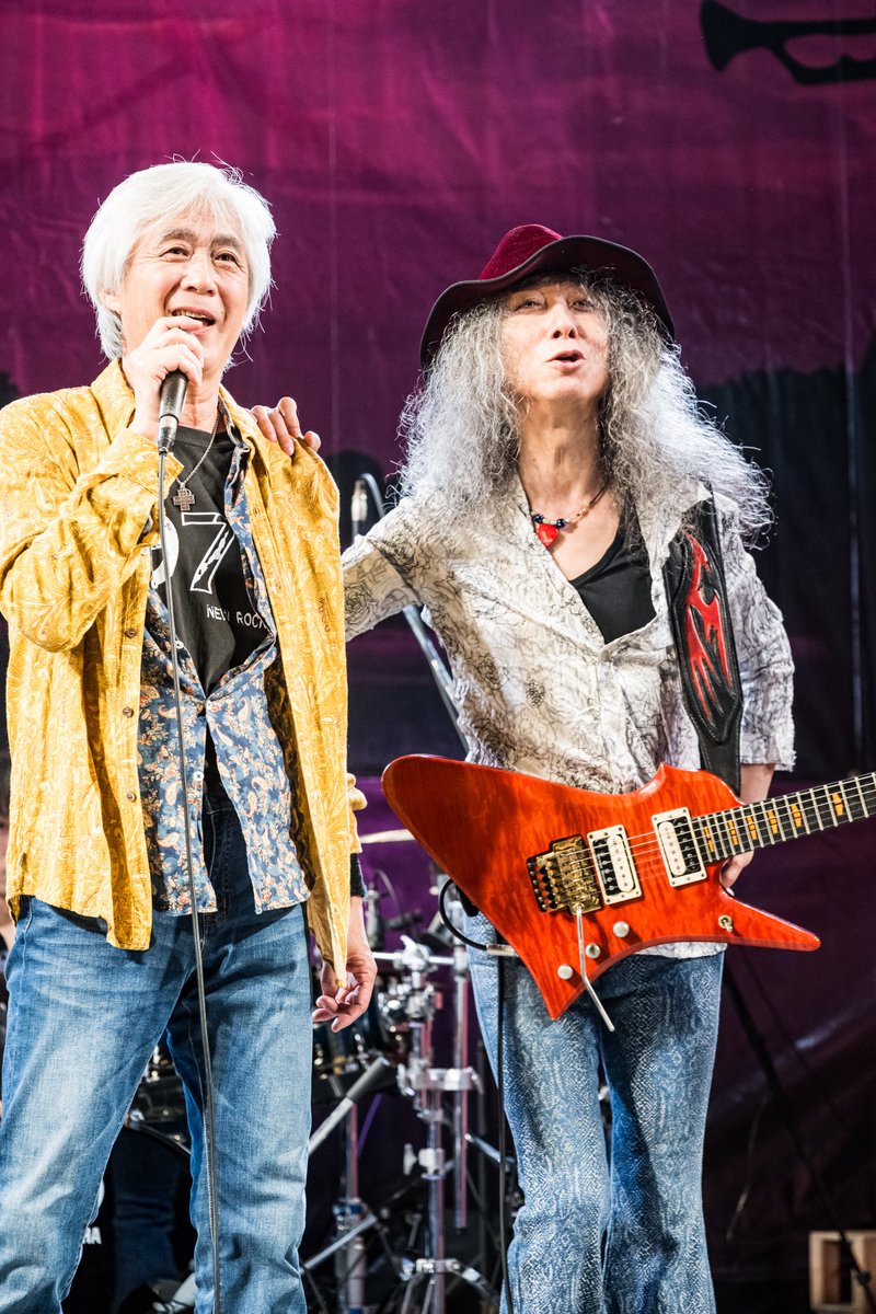 Genki and Kyoji at Super Dream Lake Concert 🎸

年末には関東関西で僕と厚見くん2人のDUOも控えているけど、こうしてVOWを離れた場所での活動でも、リスペクトを感じるミュージシャンとライブが出来るこの『今という時間』がとても愛おしい。
それを皆さんと分かち合える幸せも♪
#vowwow