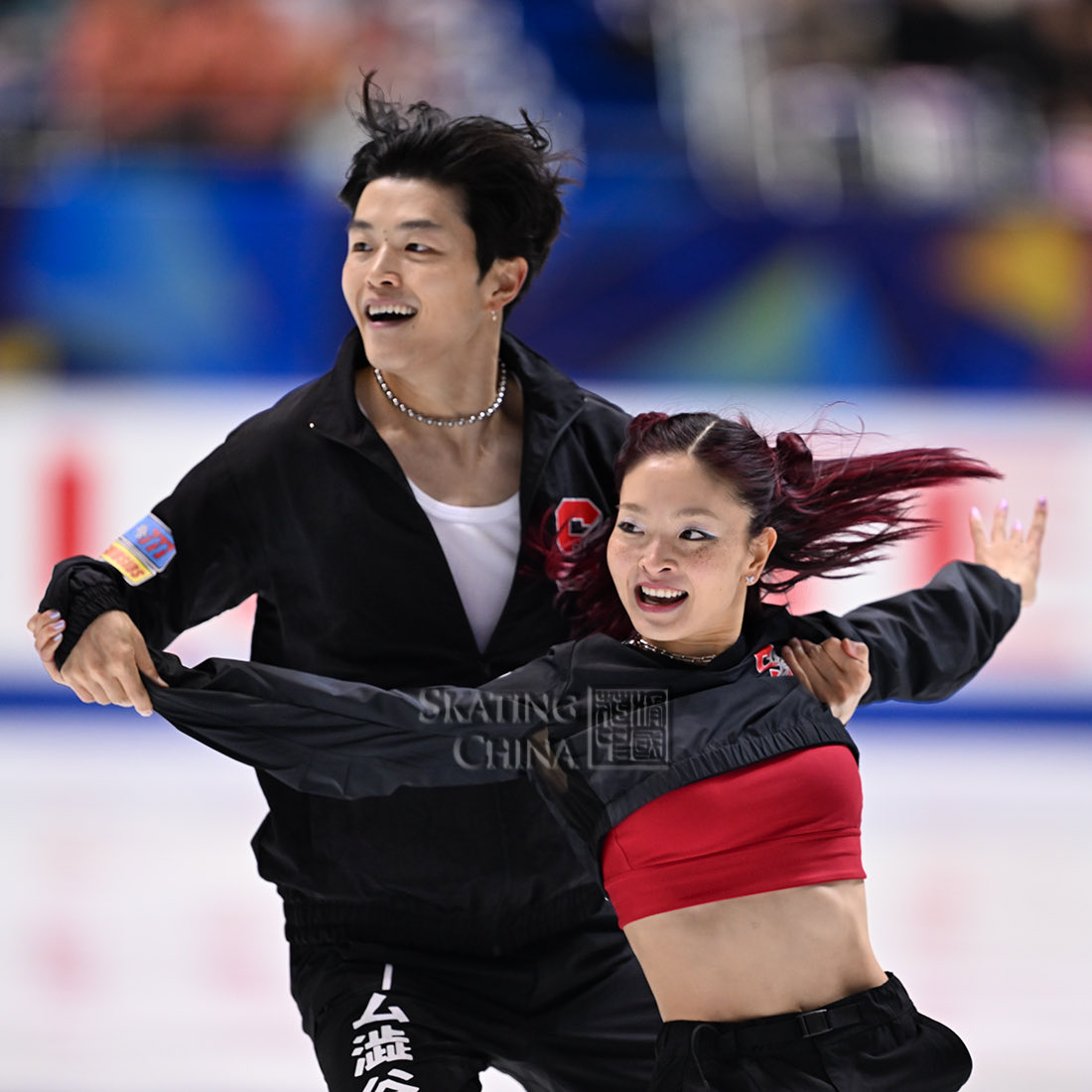SkatingChina's tweet photo. Maia SHIBUTANI
Alex SHIBUTANI

#sibsibs #nhktrophy2025 #icedance https://t.co/BDxllLE2zc