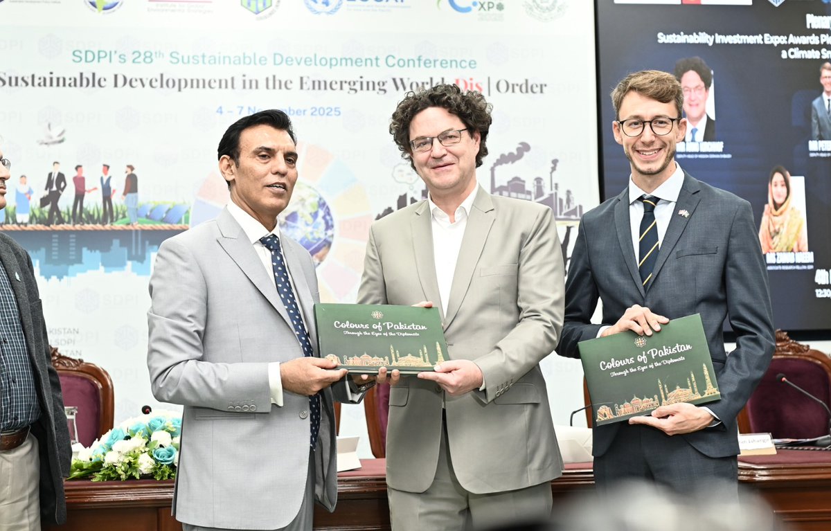 GermanyinPAK's tweet image. Deputy HoM Arno Kirchhof joined the opening of 3rd @SDPIPakistan Sustainability Expo 2025! reaffirming 🇩🇪Germany’s commitment to work with Pakistan🇵🇰 for a climate-smart &amp;amp; sustainable future under the Pak-German Climate &amp;amp; Energy Partnership.
#ClimateEnergyDosti #GreenTransition