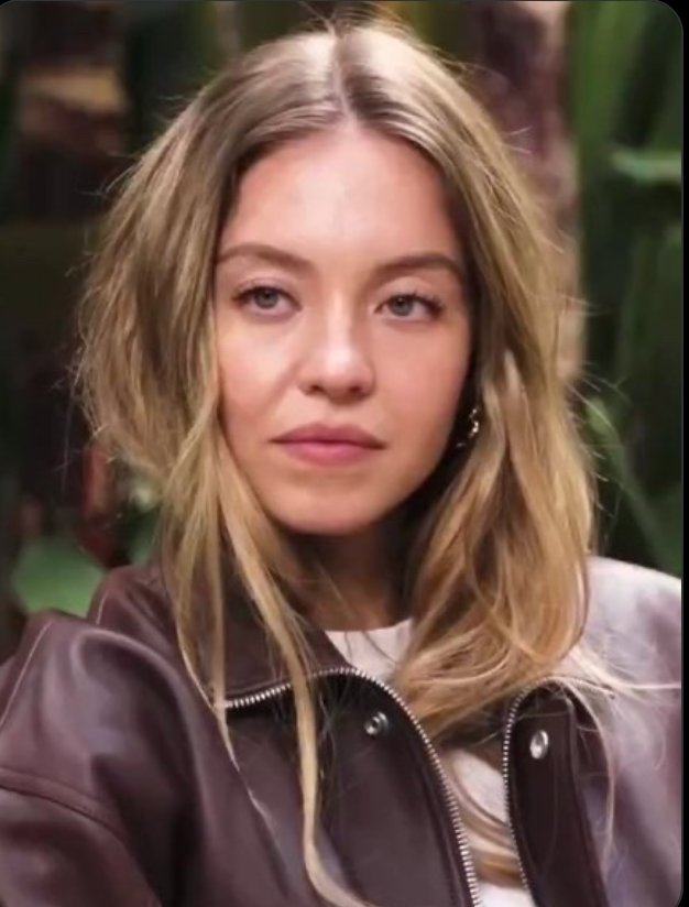 carloAI's tweet image. when you realize 80% of &apos;tech twitter&apos; hasn&apos;t written a single line of code