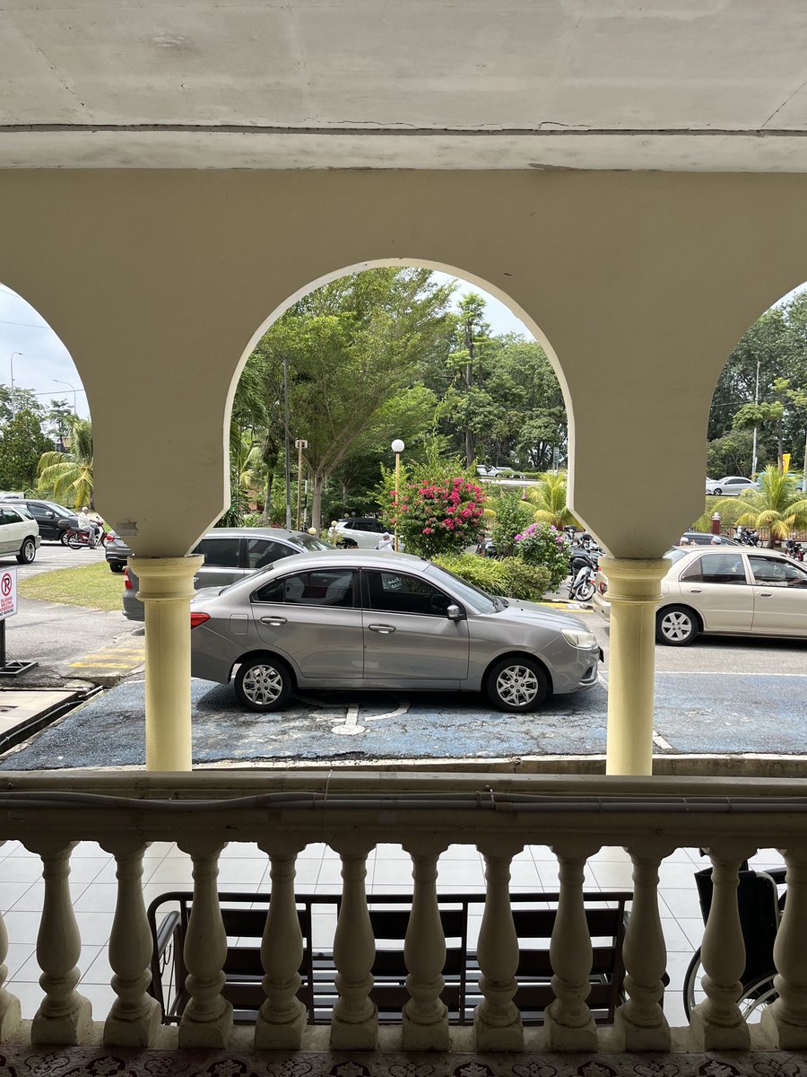 mfirdausdaud's tweet photo. Teruskan berkhidmat dengan jujur, berdisiplin, dan beradab; kerana tugas ini bukan sekadar pekerjaan, tetapi satu amanah dan jihad kecil di jalan keamanan

“Barangsiapa yang berusaha menjaga keselamatan orang lain, maka Allah akan menjaga keselamatannya.”
— (Hadis riwayat Muslim) https://t.co/NPEPEt3yn7