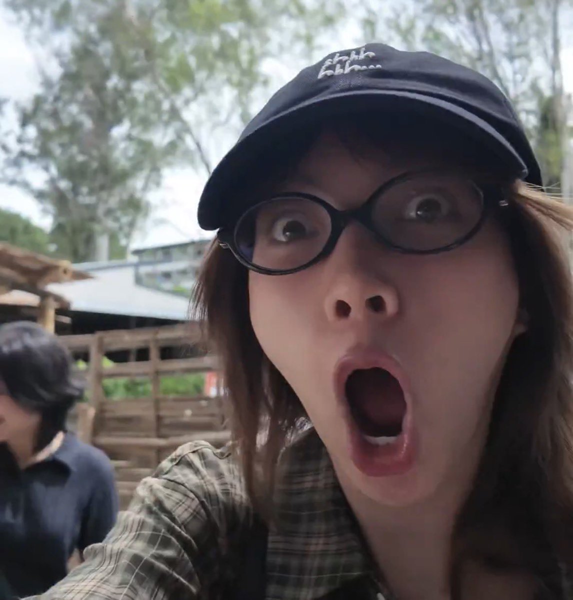 sawyerscott0609's tweet image. Orm the living meme 🙂‍↕️🤏🤭

#Ormkornnaphat #ออมกรณ์น