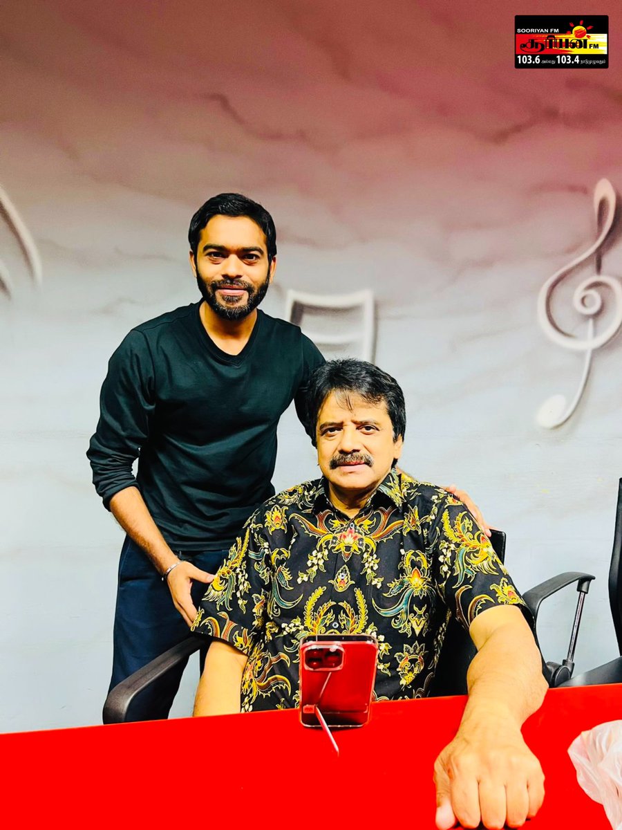 BogoColo's tweet photo. பிரபல இந்தியத் திரைப்பட பின்னணிப் பாடகரான ஸ்ரீனிவாஸின் பிறந்ததினம் இன்று. 
தனது இனிமையான குரலின் மூலம் பல பாடல்களைப்பாட�� இசை இரசிகர்களைக் கவர்ந்த சிறந்த பாடகரான ஸ்ரீனிவாஸிற்கு இனிய பிறந்ததின நல்வாழ்த்துகள்.
#HBDSrinivas @singersrinivas @arrahman #tamil #tamilsingers https://t.co/G1aLZVsQ1g
