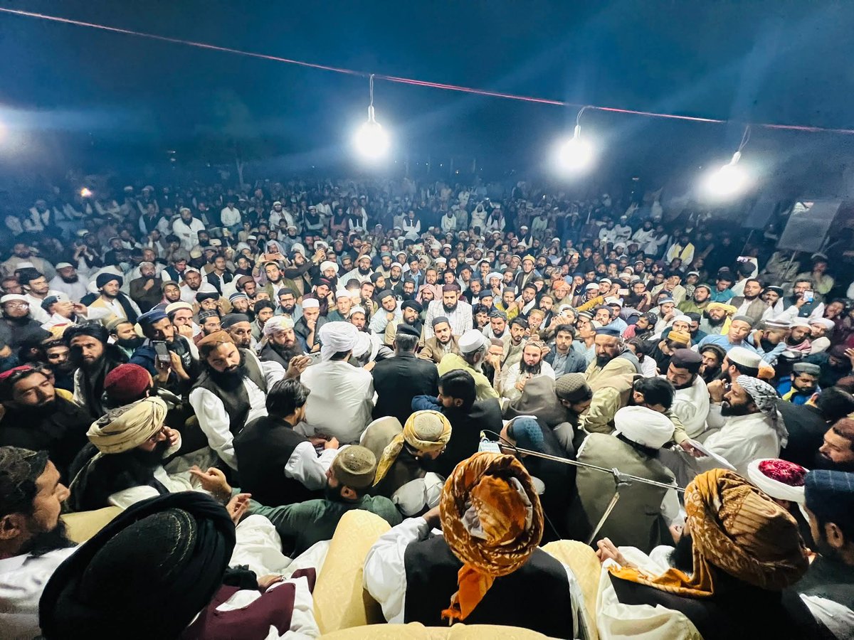 قائد جمعیت حضرت مولانا فضل الرحمان مدظلہ جمعیت طلباء اسلام کے مرکزی انتخابات کے شرکاء سے خطاب۔