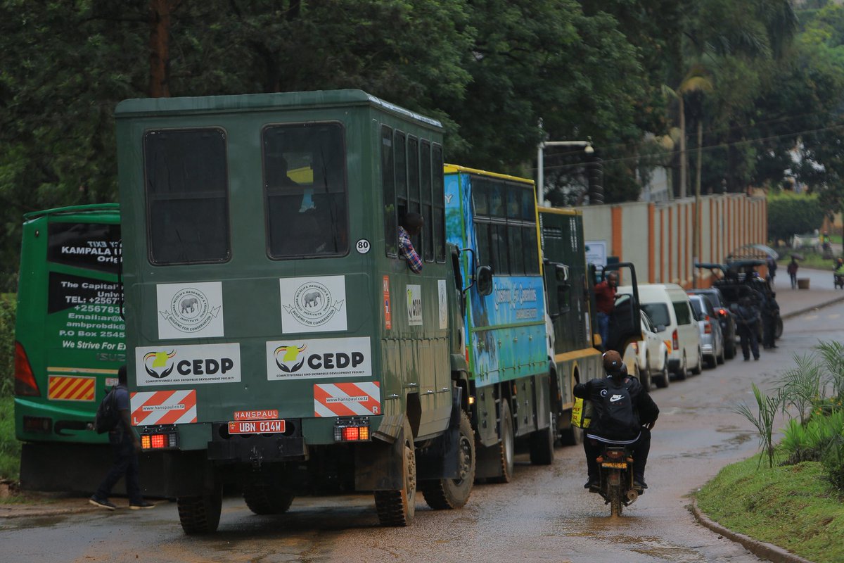 Beautiful_Ug1's tweet photo. Drive and the joy
That moment
Tell us some of the driver names in Explore Campaign
@ExploreUganda @MTWAUganda @ugwildlife
#BeautifulUg #ExploreUganda https://t.co/BNPzRbY53P