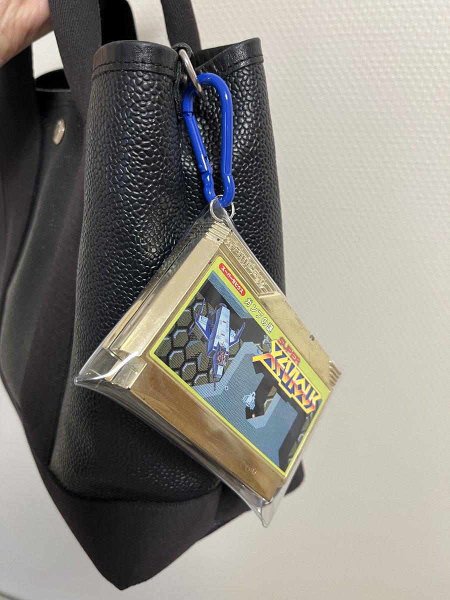 今日の推しカセはこちら！！

『スーパーゼビウス ガンプの謎』

金色カセットはテンションあがります🤗

✨推しカセぴったりケース（5色あるよ）✨
spiderweb.jp/s/41l

＃レトロゲーム
＃ゼビウス