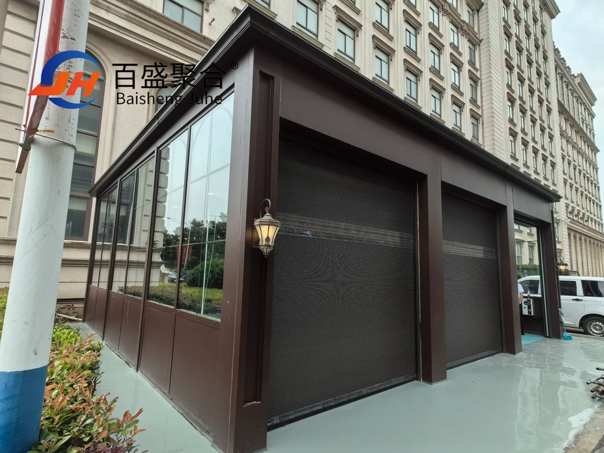 kevinQiao485110's tweet image. Modern Steel Garage | Hangzhou, China
A 10m×8.5m stylish steel garage with 3 rolling doors — fits 3 cars perfectly!
✨ Modern design
✨ 50mm insulated roof panels
✨ Durable, low-maintenance, family-friendly
 #ModernArchitecture #Hangzhou #PrefabBuilding #JUHESteel