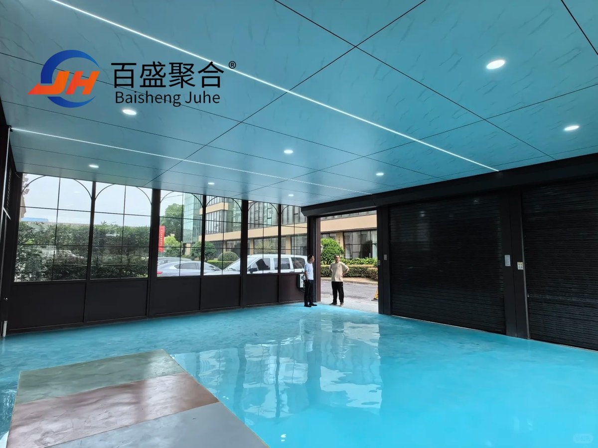 kevinQiao485110's tweet image. Modern Steel Garage | Hangzhou, China
A 10m×8.5m stylish steel garage with 3 rolling doors — fits 3 cars perfectly!
✨ Modern design
✨ 50mm insulated roof panels
✨ Durable, low-maintenance, family-friendly
 #ModernArchitecture #Hangzhou #PrefabBuilding #JUHESteel