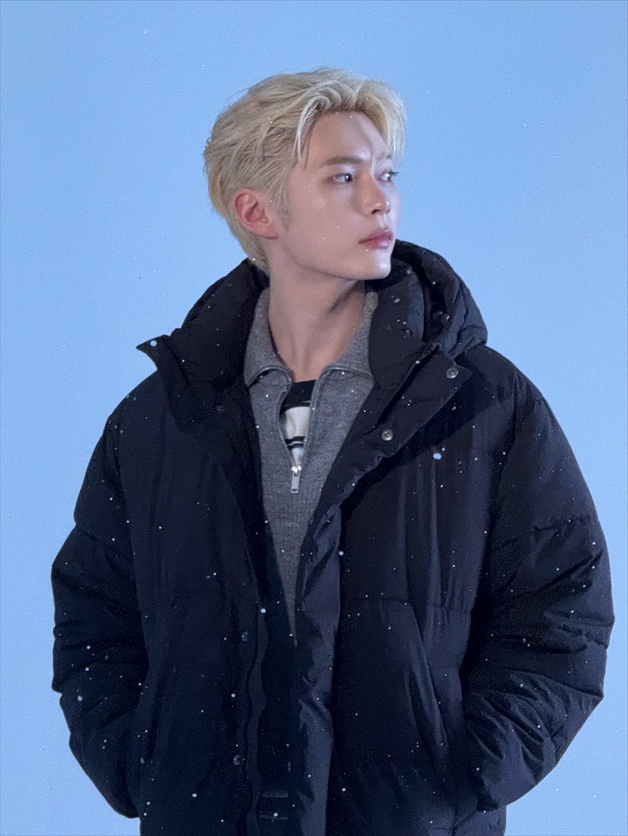 shanmbin's tweet image. Cold weather, but you pulled up like my personal heater @ my coat.