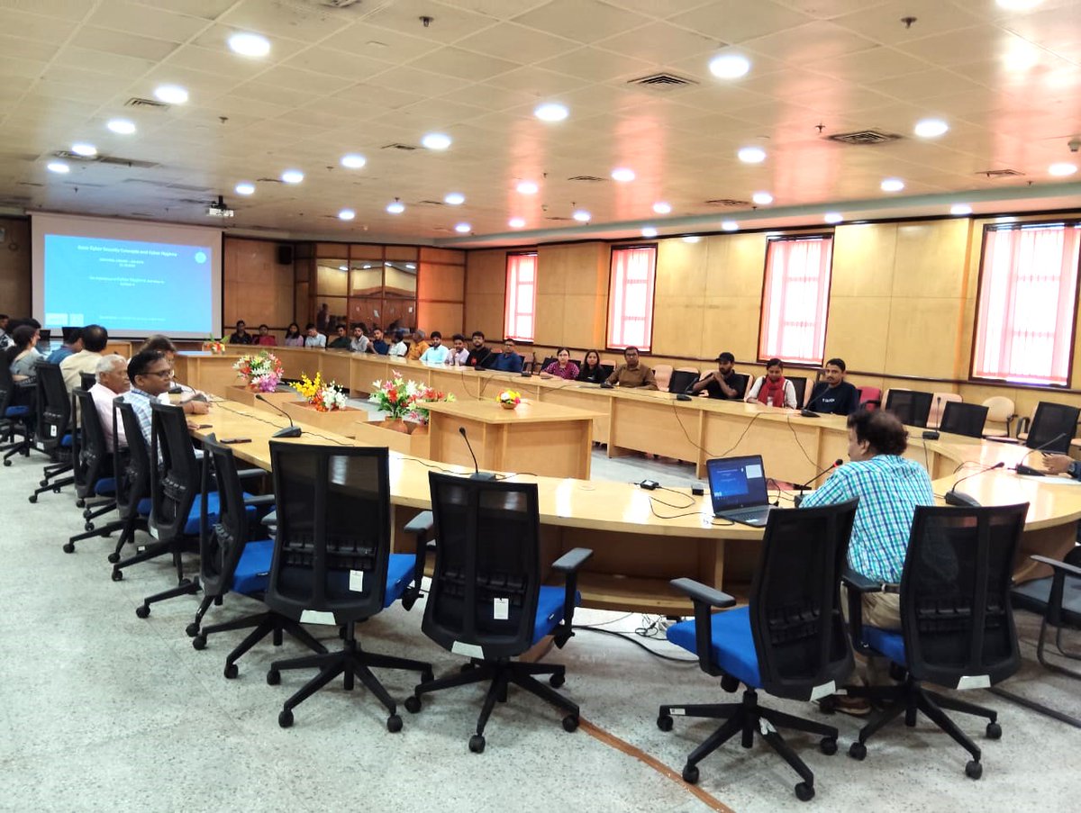 cscoe_wb's tweet image. As a part of #NCSAM 2025, our Shri Samrat Ghosh delivered a speech on ‘Cyber Security &amp;amp; Cyber Hygiene Practices’ and presented Awareness booklets to Dr. Senapathy, Principal Library &amp;amp; Information Officer, NATIONAL LIBRARY, Kolkata on 31.10.25 #CSCOE #CyberAwareness #CyberSecurity