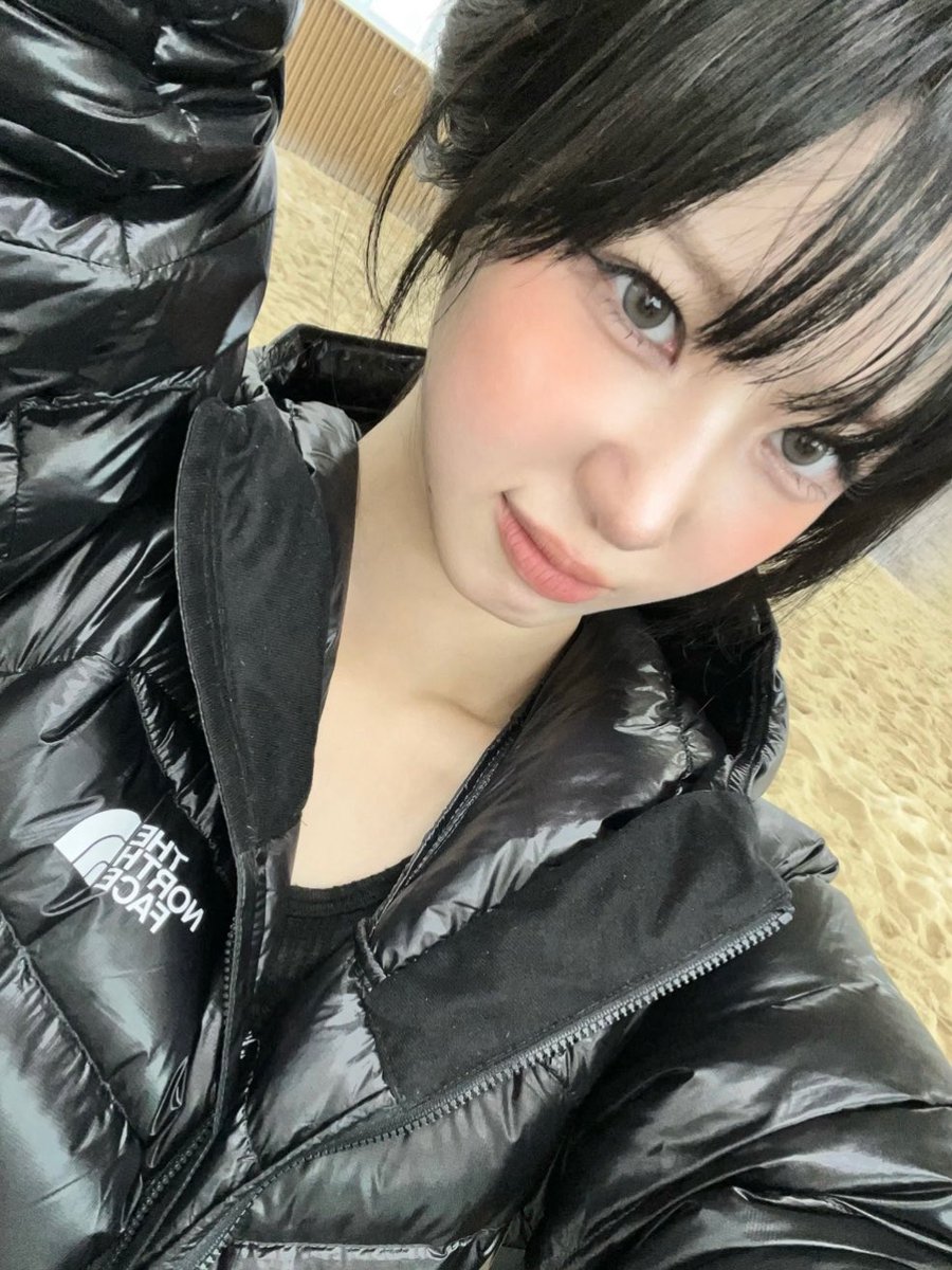 vinllainess's tweet photo. It's so cold! https://t.co/0TJ02EJLWA