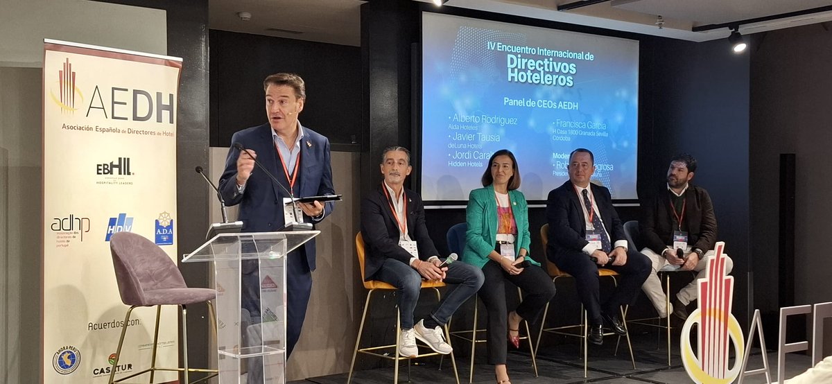 Panel de CEOs en el #EncuentroAEDH, con Alberto      Rodríguez (Alda Hoteles), Javier Tausía (deLuna Hotels), Jordi Caralt (Hidden Hotels) y Francisca García (Hotel Casa 1800), modera Roberto Torregrosa (Presidente AEDH Cataluña)

#VisitMadrid <a href="/ComunidadMadrid/">Comunidad de Madrid</a> <a href="/MADRID/">Ayuntamiento Madrid</a> #FORST