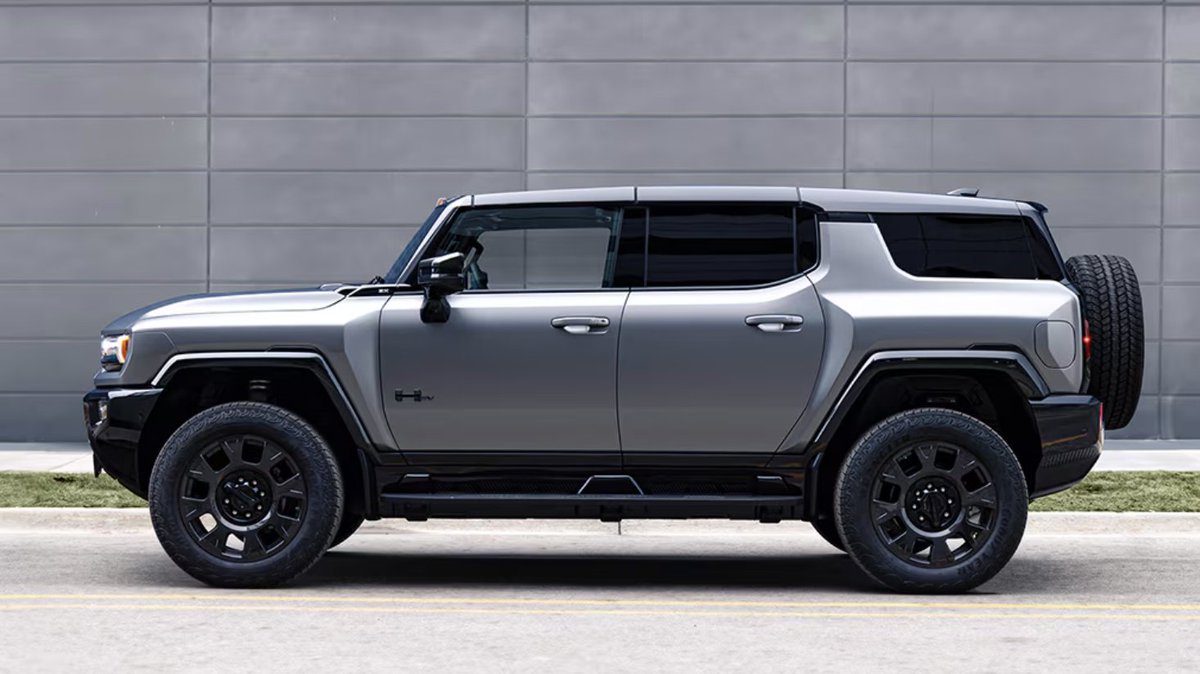 PerformanceBui3's tweet photo. 2026 LIMITED EDITION!!
Take style and performance to the next level with the HUMMER EV SUV Carbon Fiber Edition.

#performancegmc
#evhummer
#trendingsuv
#drivewithperformance https://t.co/wEL8LmRvYx