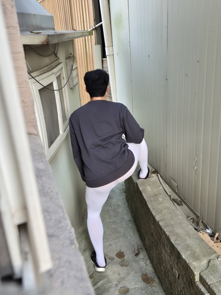 골목변태

#mantyhose #흰스