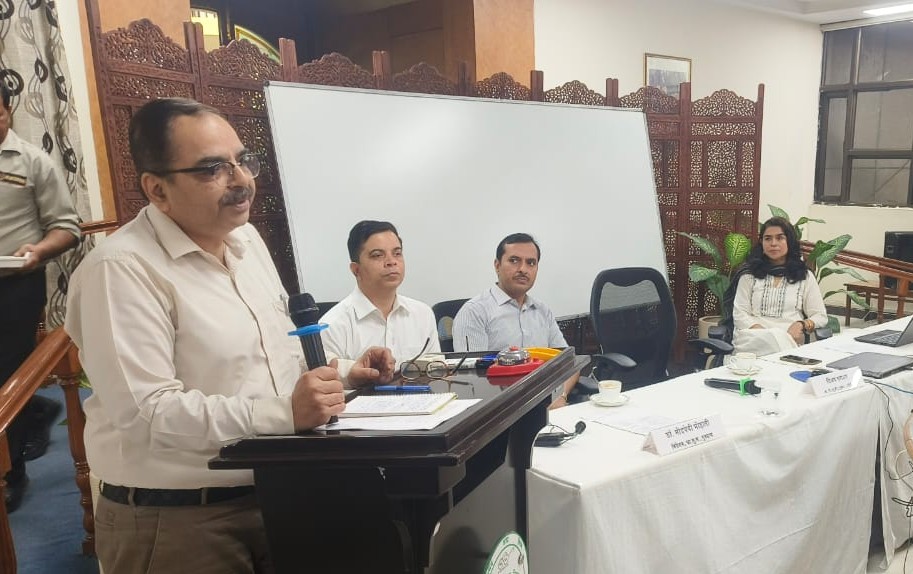 FCI_IFS's tweet image. Train the Trainer Program for ‘Anna Darpan’ conducted at IFS, Gurugram- empowering Master Trainers for nationwide implementation. The session was chaired by Sh. Vijay Parashar, ED (IT) highlighting the digital transformation in foodgrain management.
#AnnaDarpan #FCI #DigitalIndia